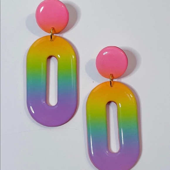 Blush Daisy Earrings 
New//Always Sold Out - Picture 3 of 3